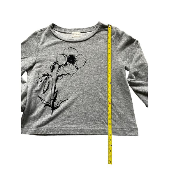 Anthropologie t. la Womens/Teen Grey Sweatshirt with Velvet Flower Size Small - Picture 5 of 7